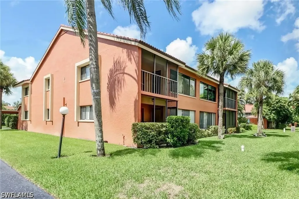 124 Cypress Way E Naples FL 34110