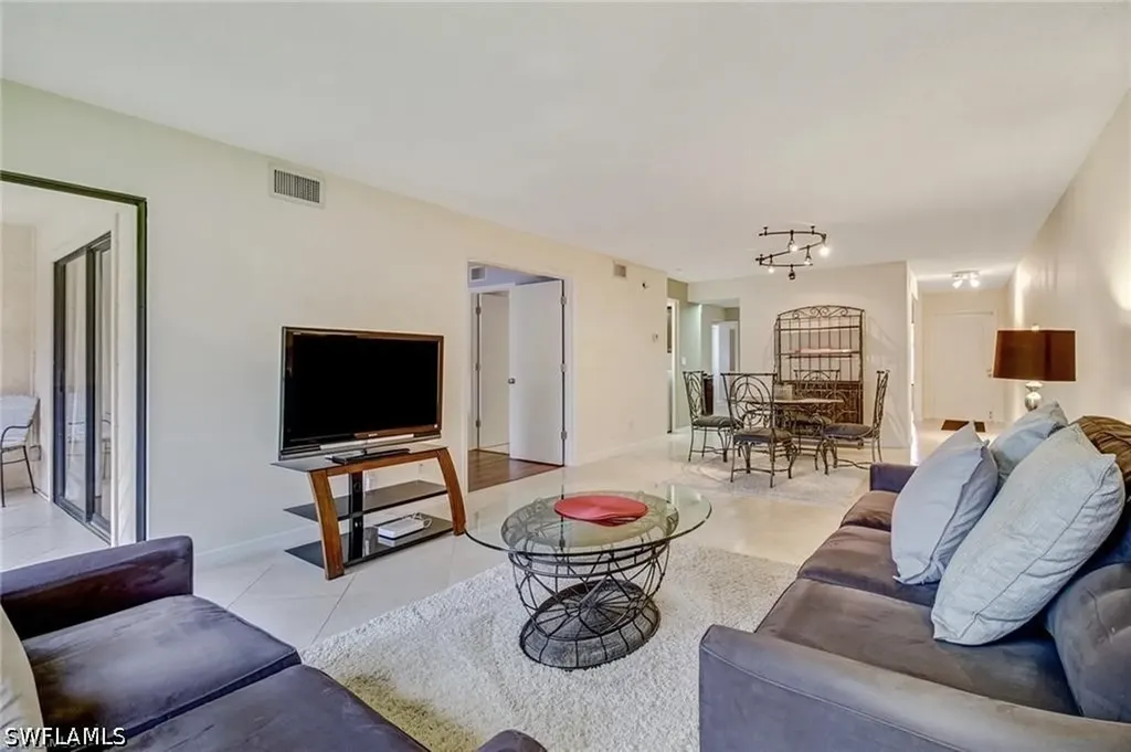 124 Cypress Way E Naples FL 34110