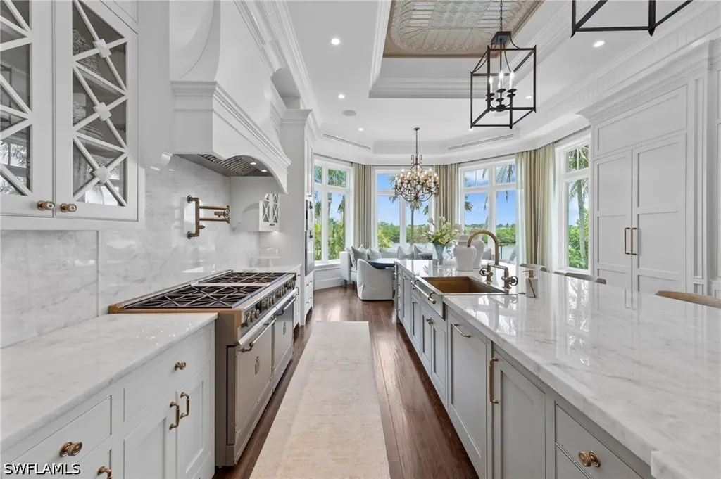 3675 Gordon Drive Naples FL 34102