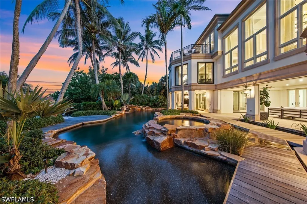 3675 Gordon Drive Naples FL 34102