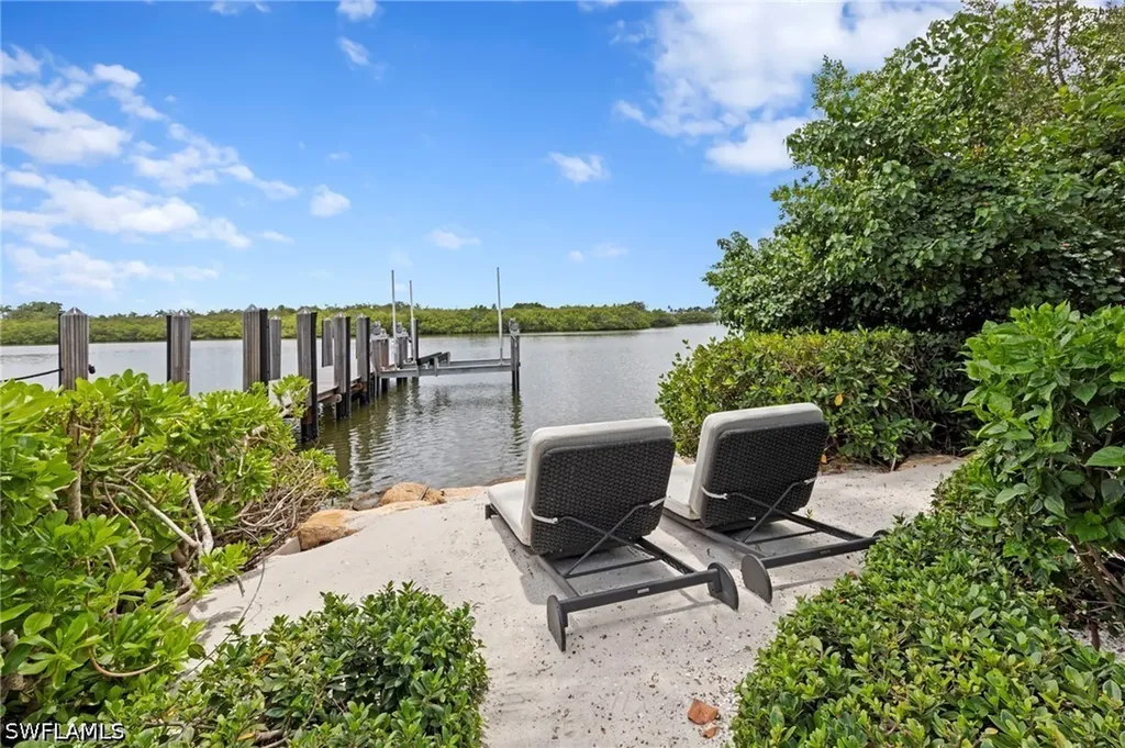 3675 Gordon Drive Naples FL 34102
