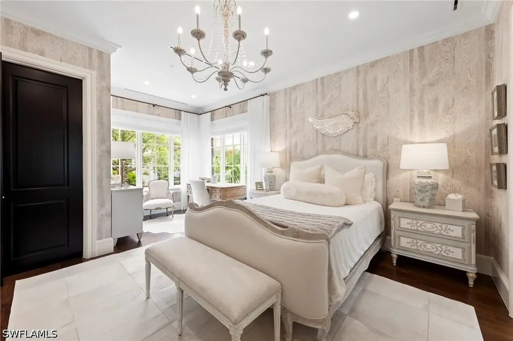 3675 Gordon Drive Naples FL 34102
