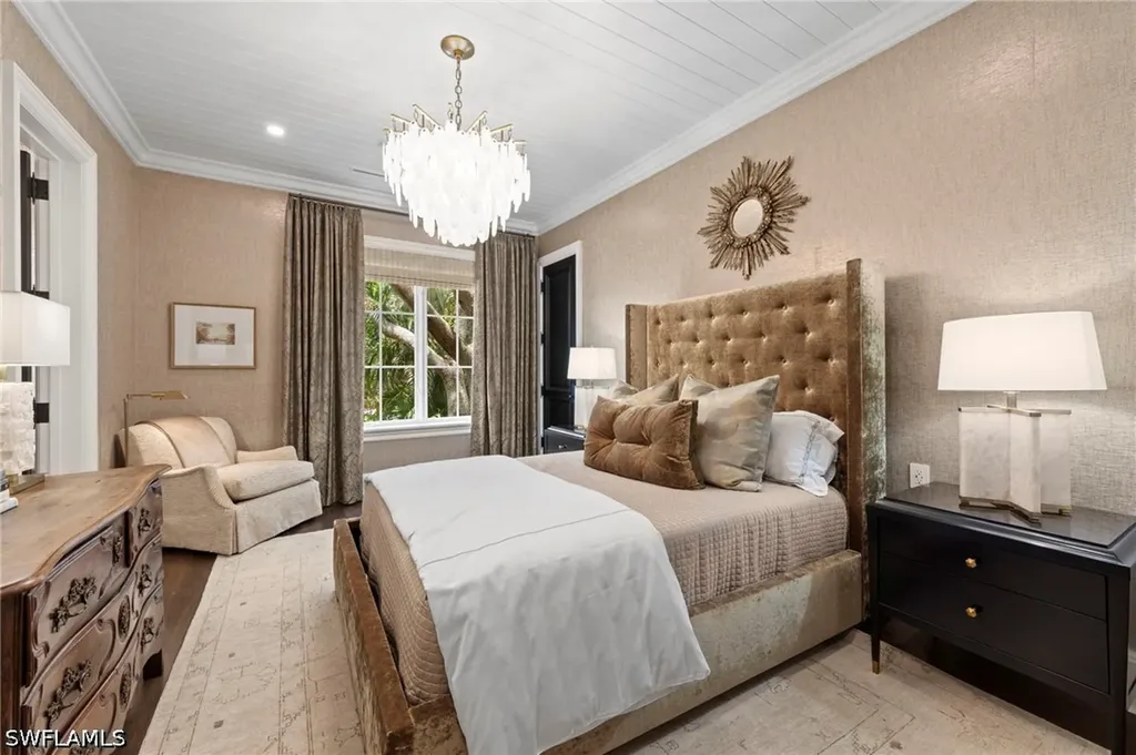 3675 Gordon Drive Naples FL 34102