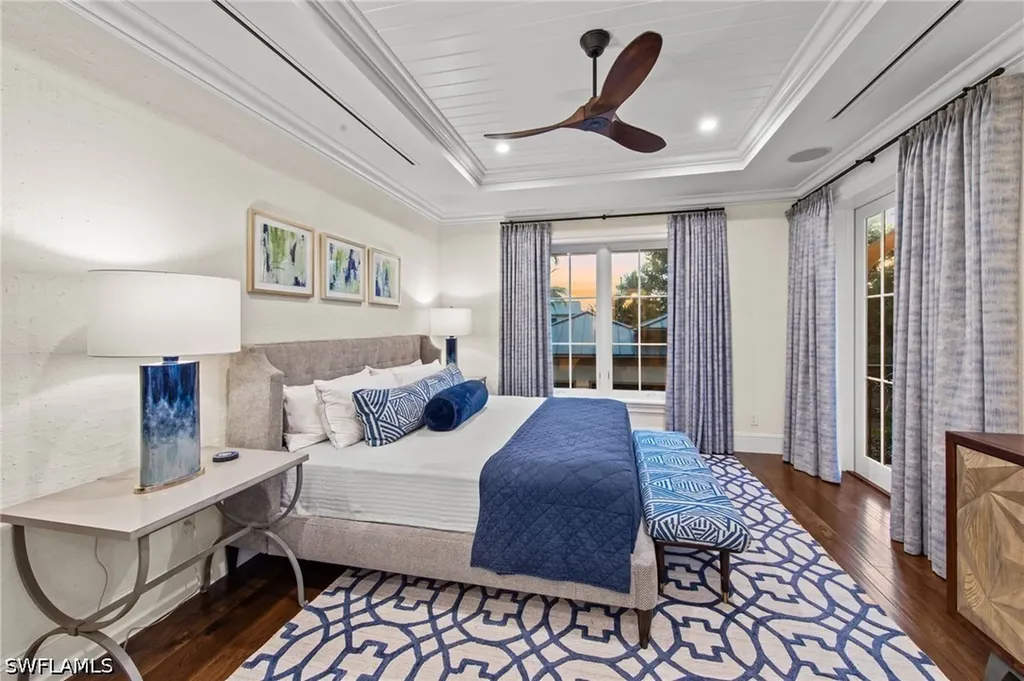 3675 Gordon Drive Naples FL 34102
