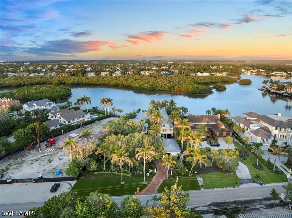 3675 Gordon Drive Naples FL 34102