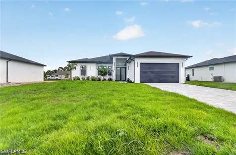 210 Pembroke Street Lehigh Acres FL 33974