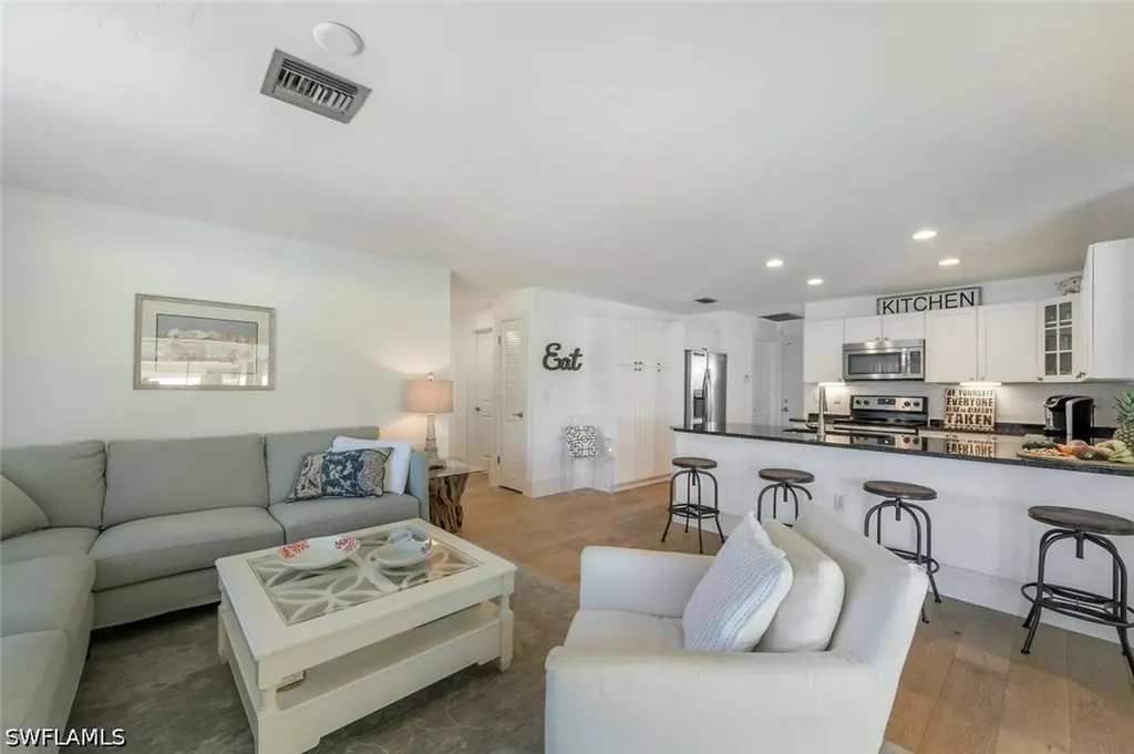 239 Torrey Pines Point Naples FL 34113