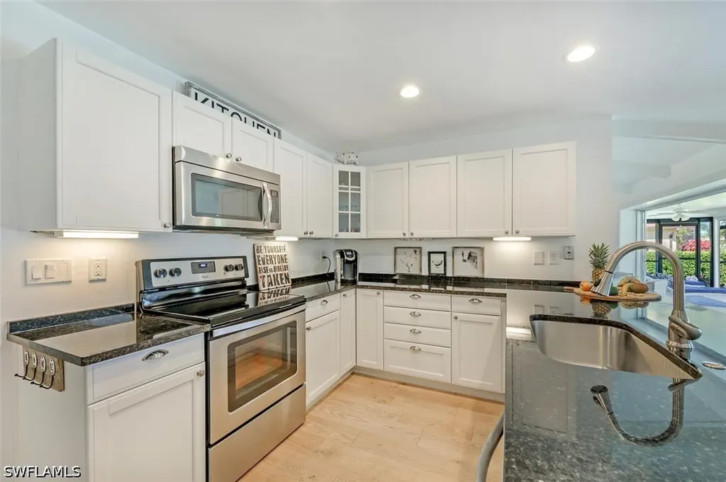 239 Torrey Pines Point Naples FL 34113