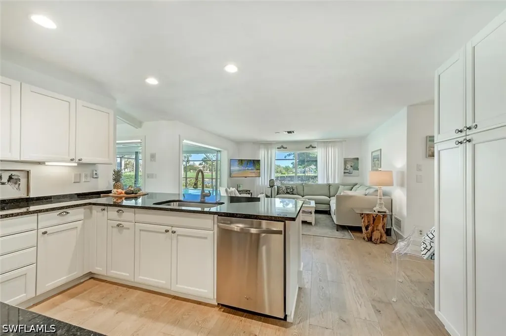 239 Torrey Pines Point Naples FL 34113