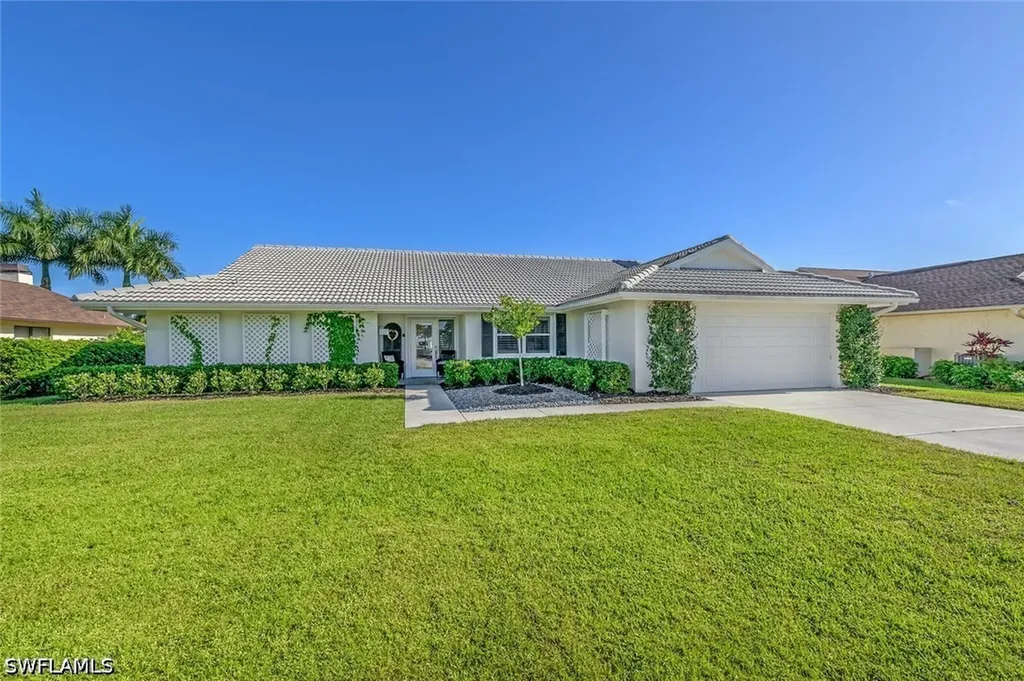 239 Torrey Pines Point Naples FL 34113