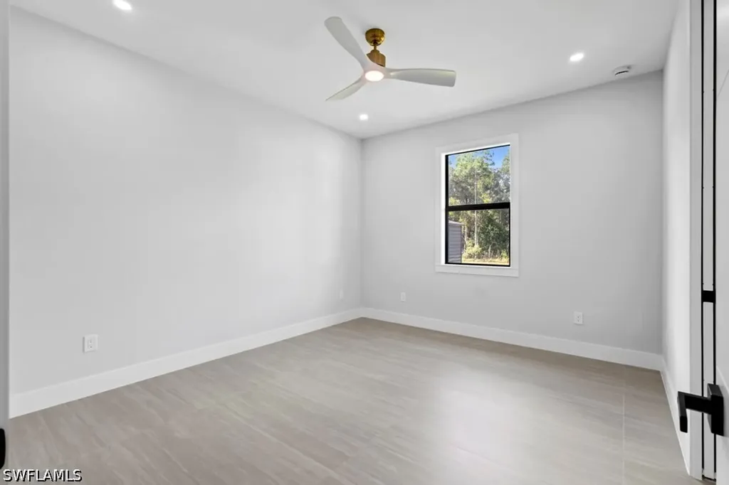 5044 44th Street NE Naples FL 34120