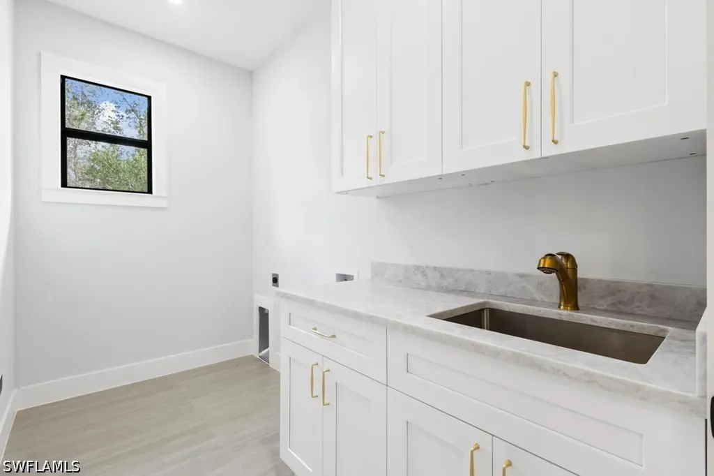 5044 44th Street NE Naples FL 34120