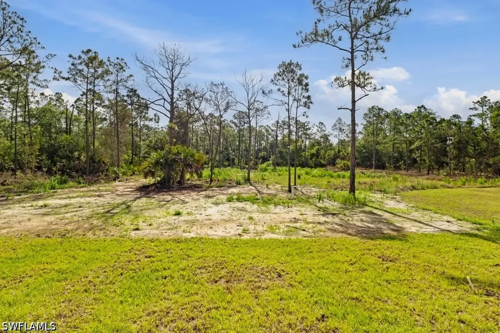 5044 44th Street NE Naples FL 34120