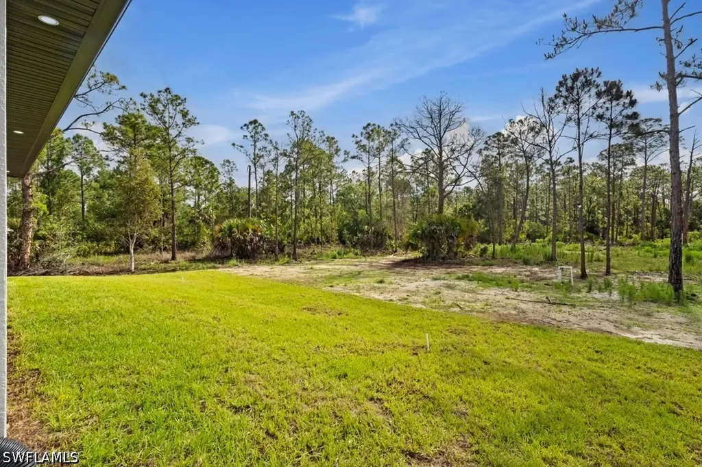 5044 44th Street NE Naples FL 34120