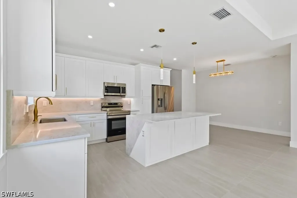 5044 44th Street NE Naples FL 34120