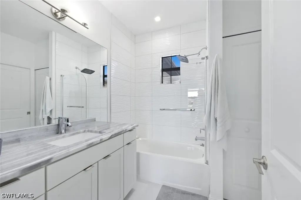 7345 Rockefeller Drive Naples FL 34119