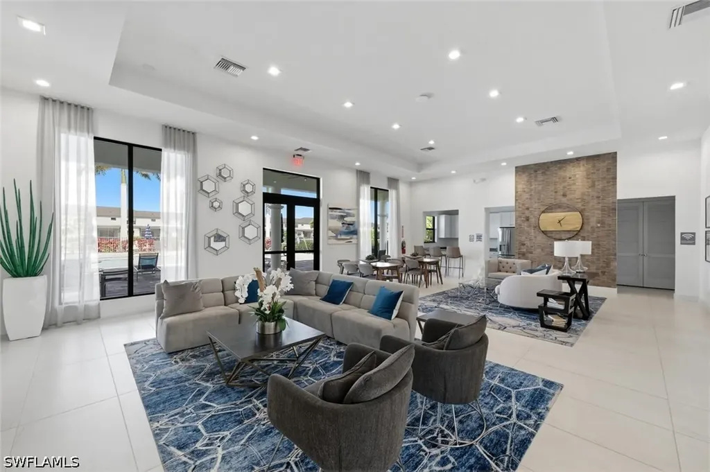 7345 Rockefeller Drive Naples FL 34119