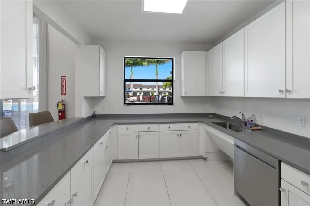 7345 Rockefeller Drive Naples FL 34119