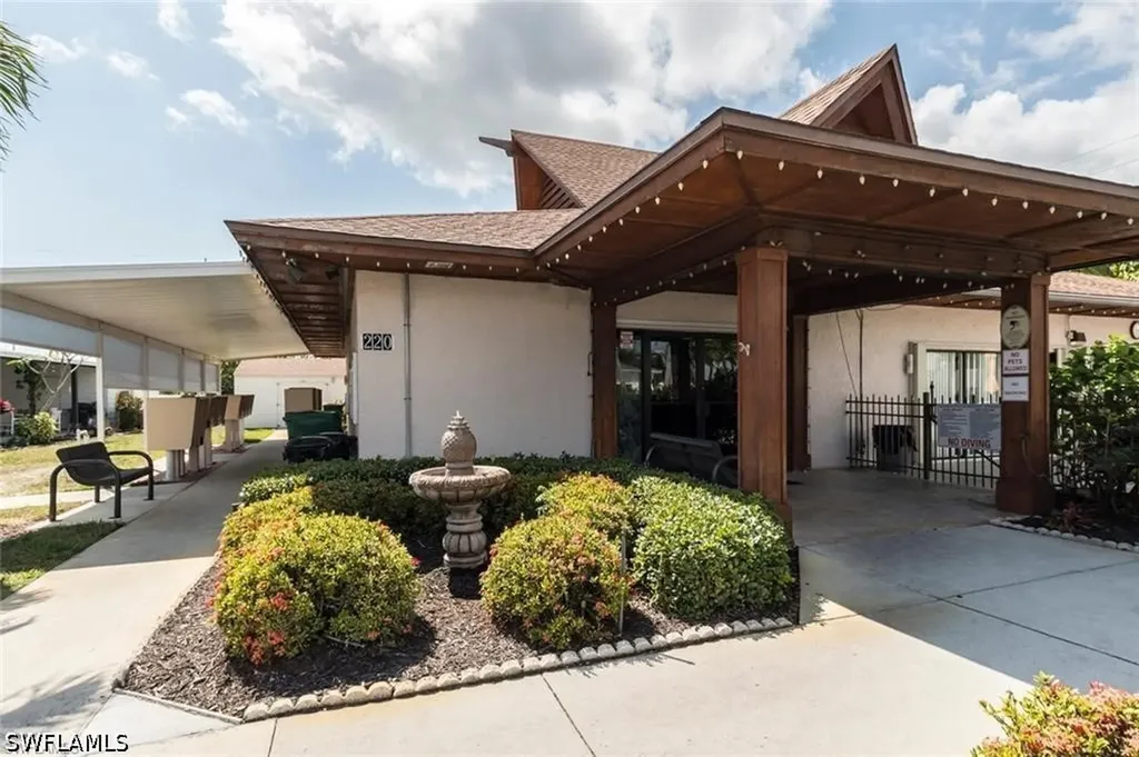 196 Oceans Boulevard Naples FL 34104