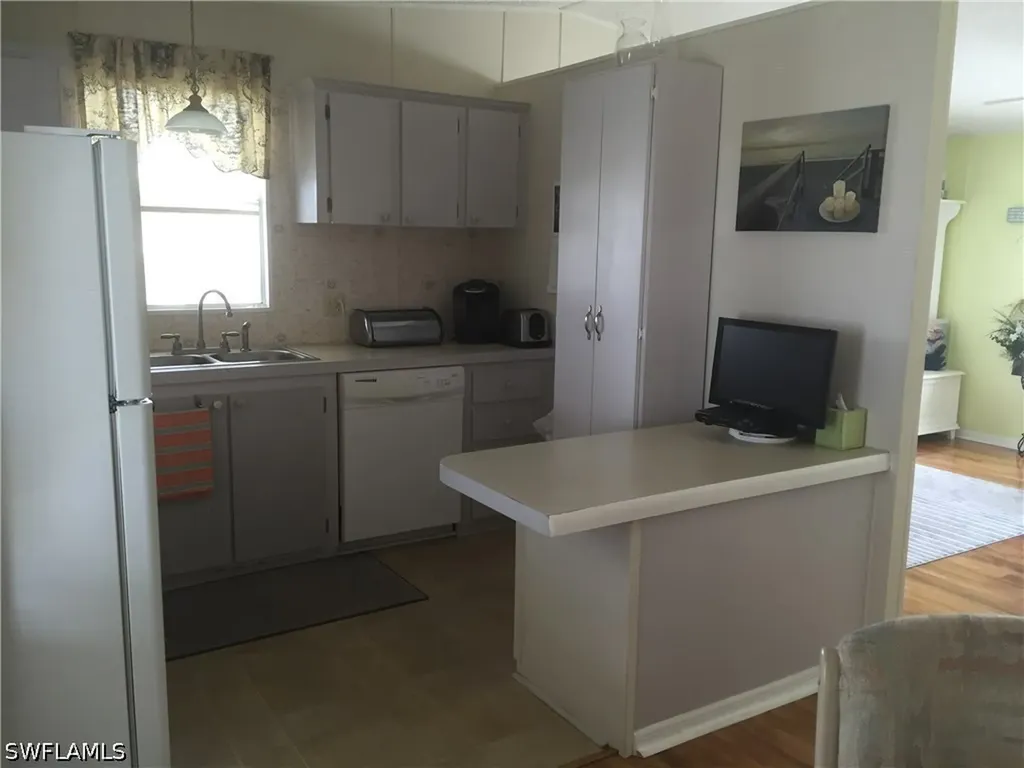 196 Oceans Boulevard Naples FL 34104