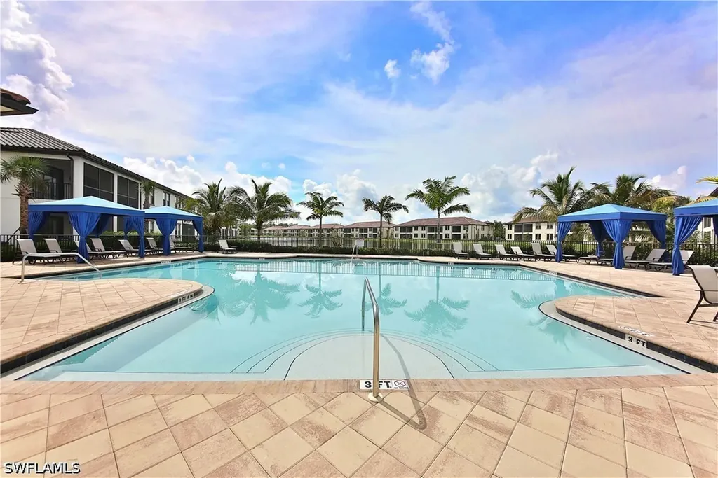 15145 Palmer Lake Circle Naples FL 34109