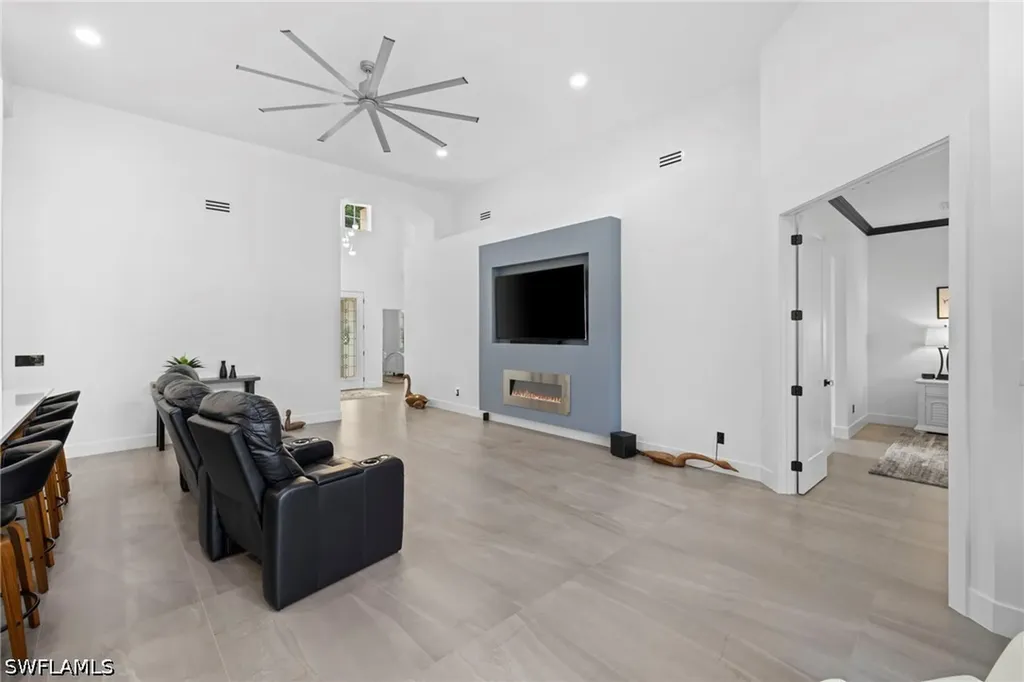 6903 Mauna Loa Lane Naples FL 34113