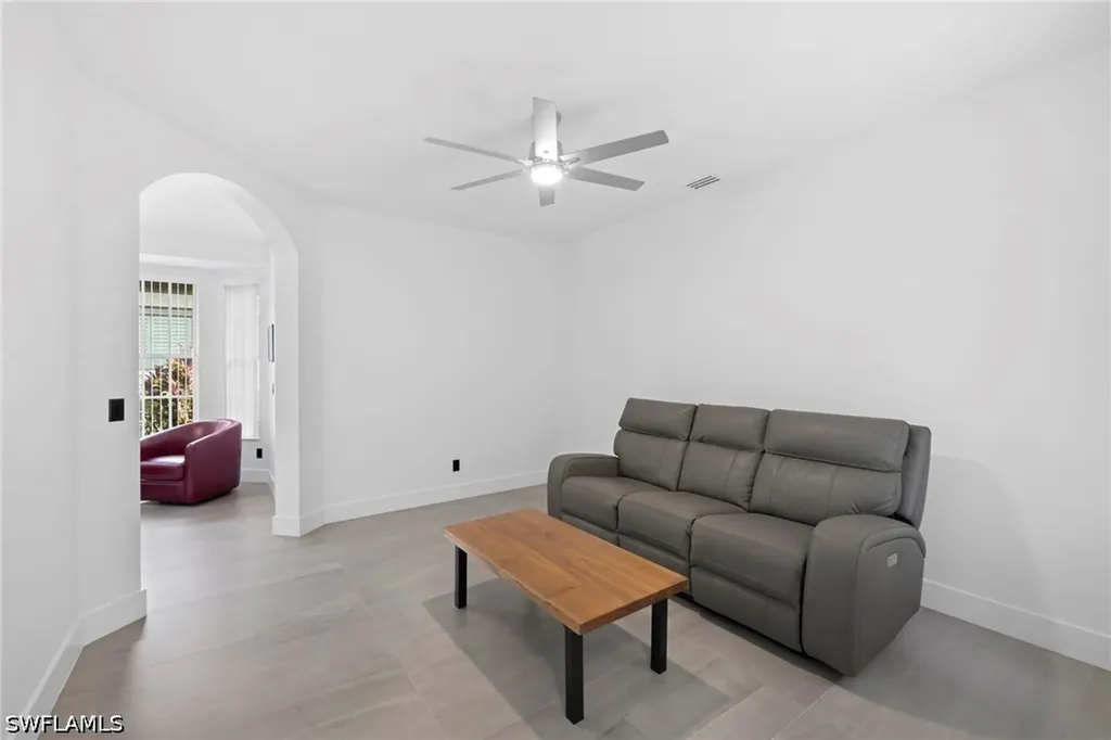 6903 Mauna Loa Lane Naples FL 34113