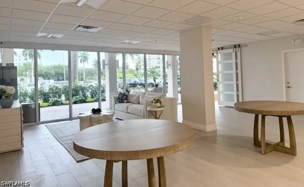 3 Bluebill Avenue Naples FL 34108