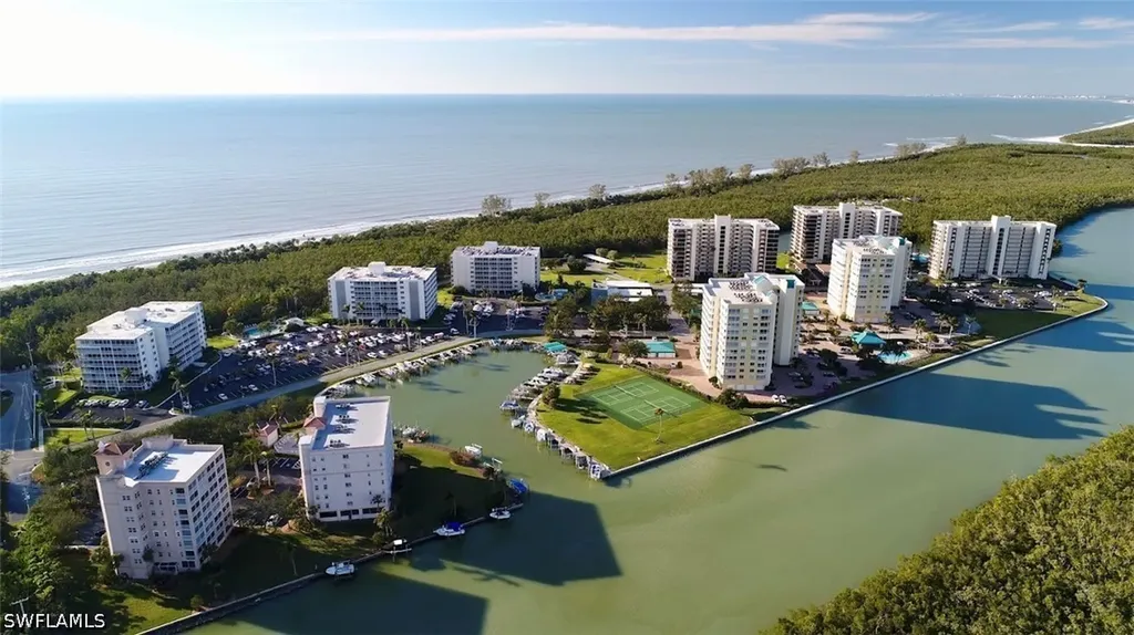 3 Bluebill Avenue Naples FL 34108