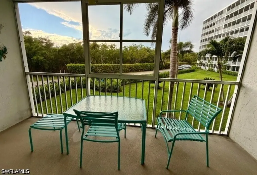 3 Bluebill Avenue Naples FL 34108