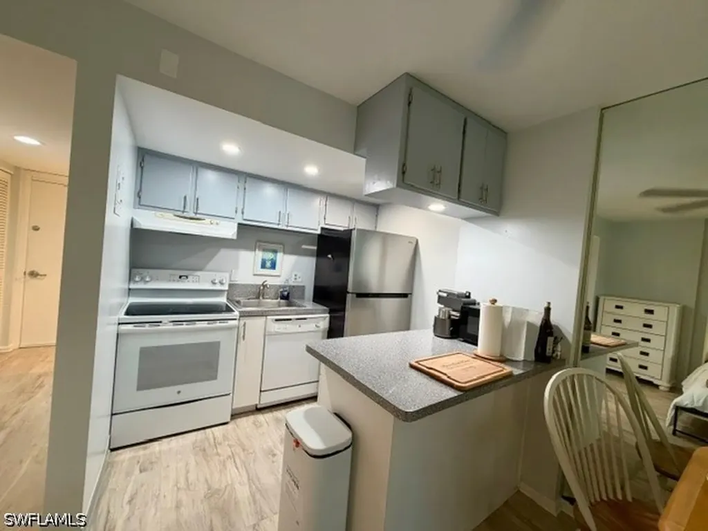 3 Bluebill Avenue Naples FL 34108