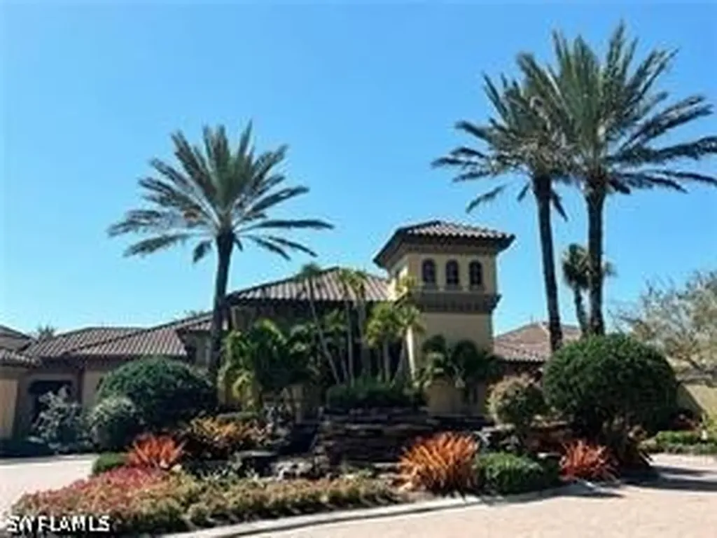 8073 Panther Trail Naples FL 34113