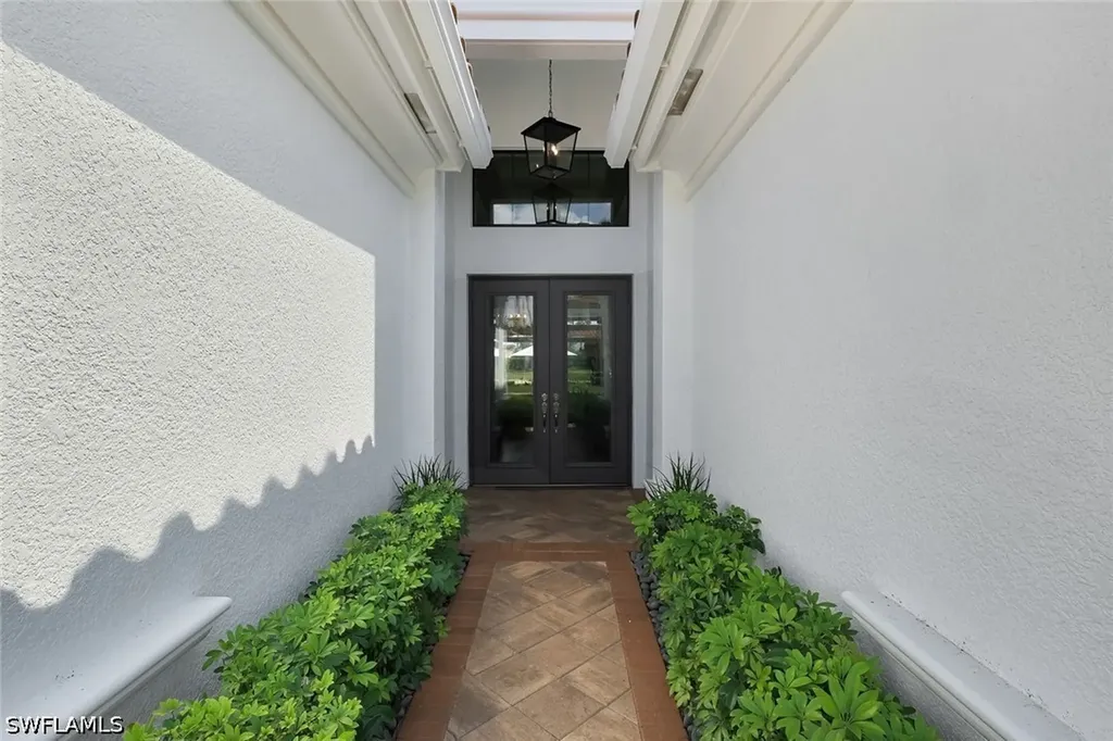 4056 Nova Lane Naples FL 34119