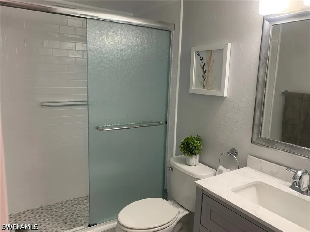 8715 Charter Club Circle Fort Myers FL 33919