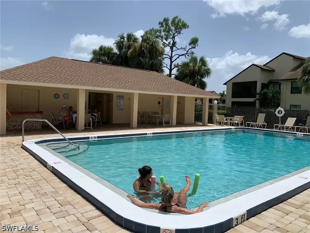 8715 Charter Club Circle Fort Myers FL 33919