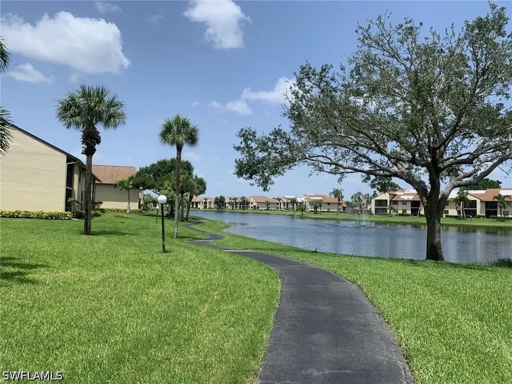 8715 Charter Club Circle Fort Myers FL 33919