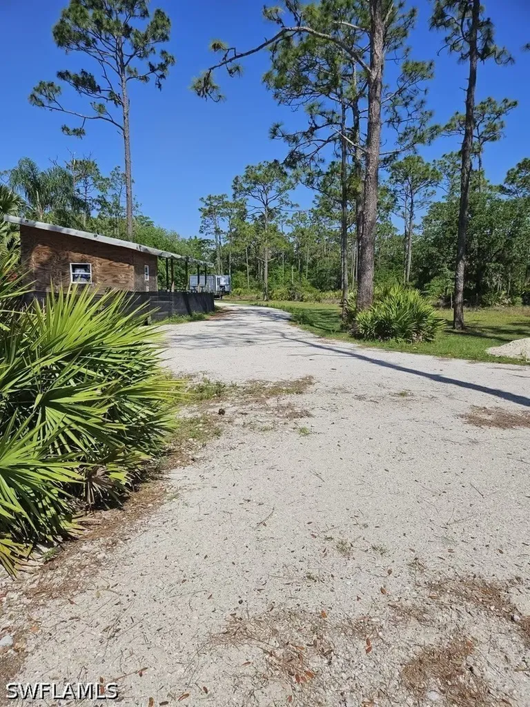 1375 W Ash Road Labelle FL 33935