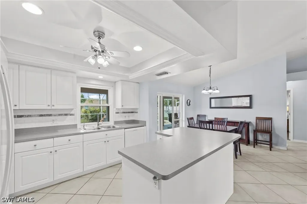 618 SE 15th Terrace Cape Coral FL 33990