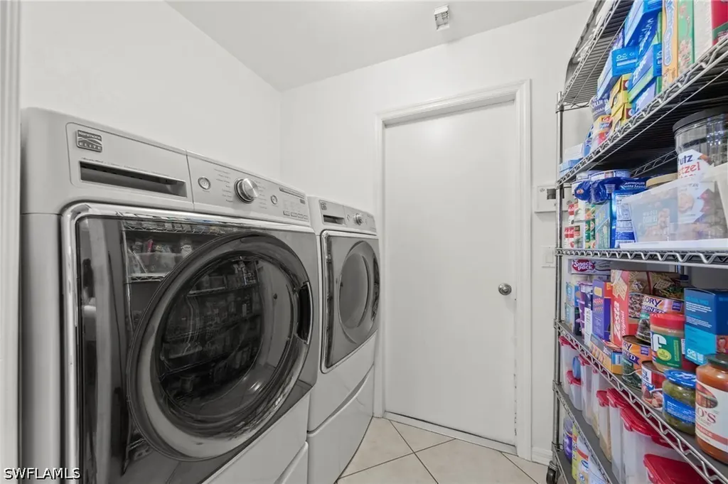 618 SE 15th Terrace Cape Coral FL 33990