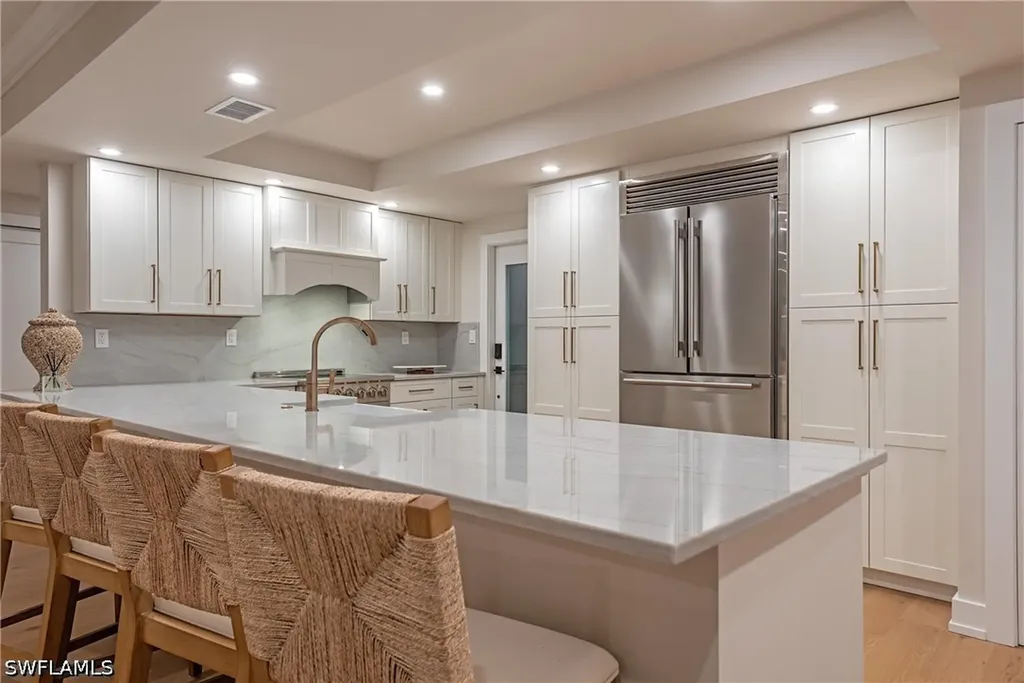 400 Park Shore Drive Naples FL 34103