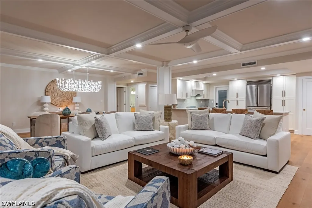 400 Park Shore Drive Naples FL 34103