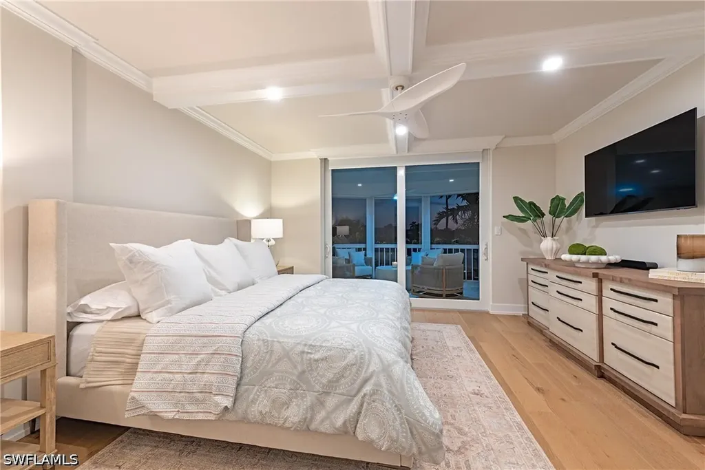 400 Park Shore Drive Naples FL 34103