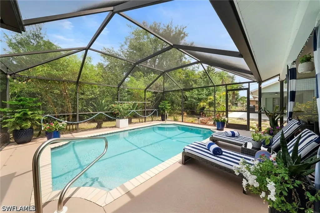 19101 Pine Run Lane Fort Myers FL 33967