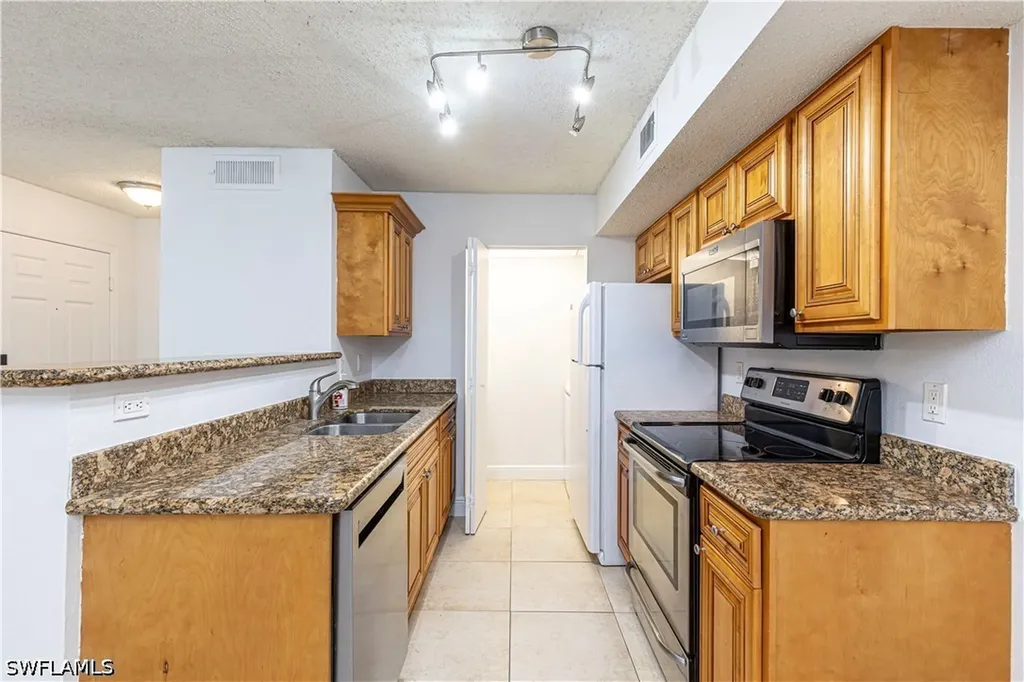 12610 Equestrian Circle Fort Myers FL 33907