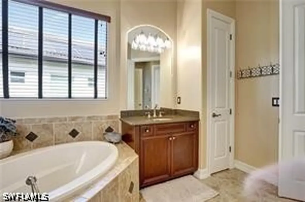 7636 Sussex Court Naples FL 34113