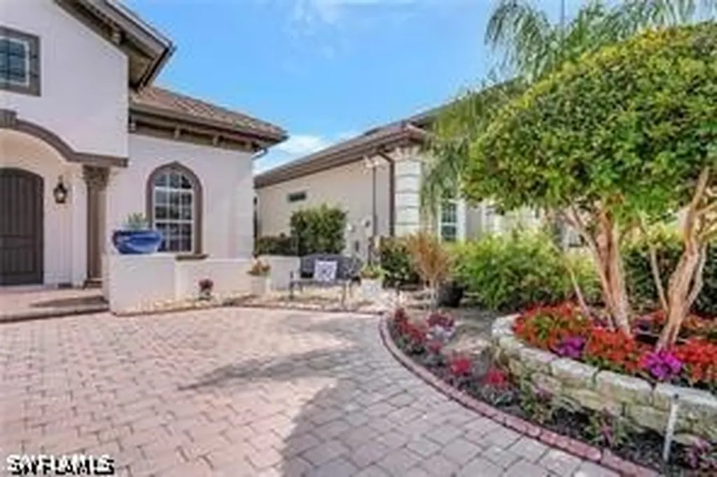 7636 Sussex Court Naples FL 34113