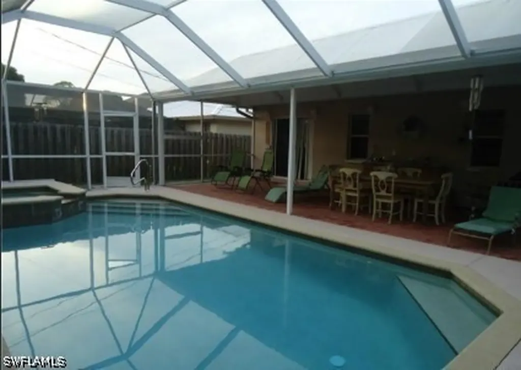 566 110th Avenue N Naples FL 34108