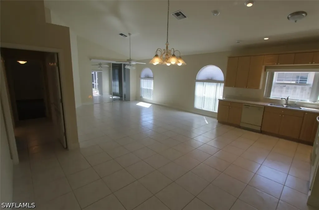 566 110th Avenue N Naples FL 34108
