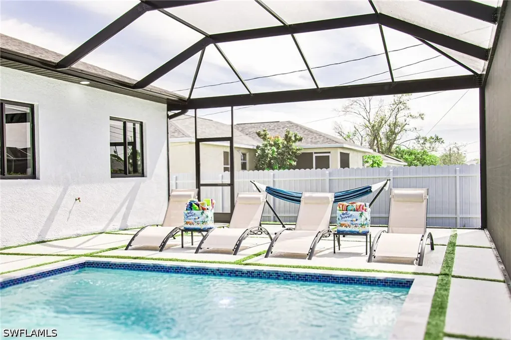 836 NE 6th Place Cape Coral FL 33909