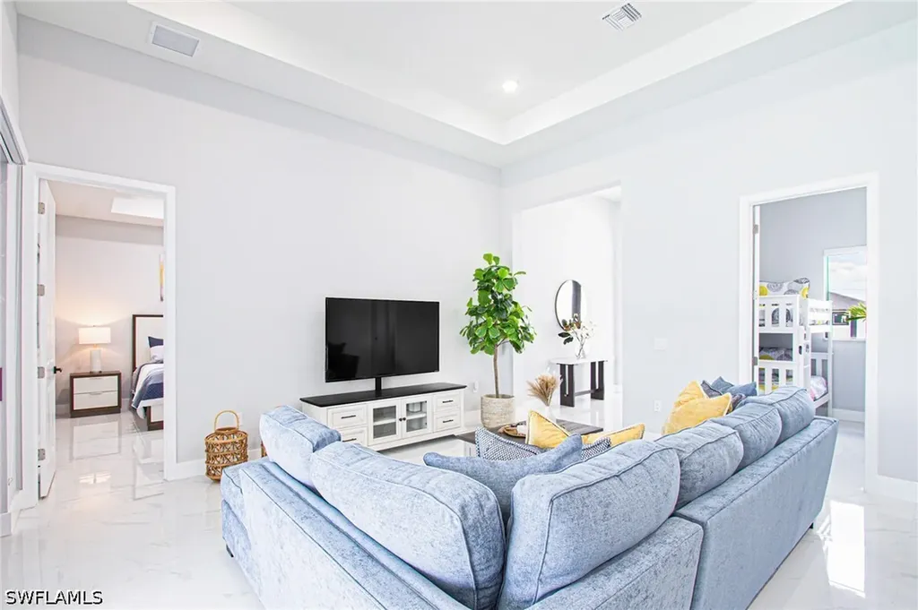 836 NE 6th Place Cape Coral FL 33909